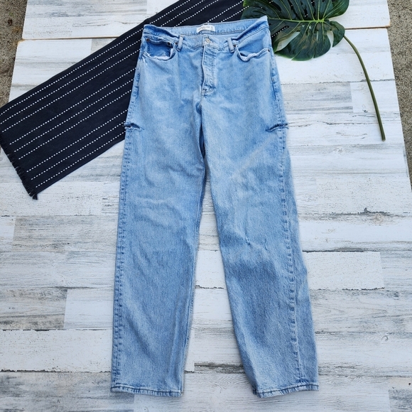 Abercrombie & Fitch The Dad High Rise Light Wash Jeans Side Slits 31/12 Long - Picture 3 of 11